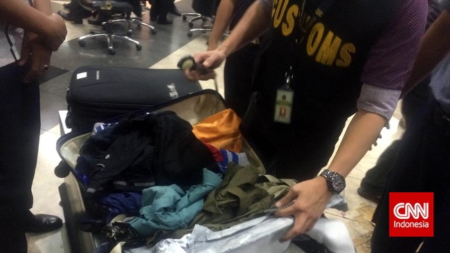 Bea Cukai Bandara Soetta membatasi jumlah 5 barang impor yang dibawa penumpang pesawat dari luar negeri mulai 10 Maret. Ini rinciannya.