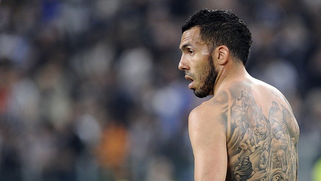 Carlos Tevez bercerita tentang keputusannya menyebrang dari Manchester United ke Manchester City.