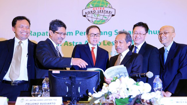 Hingga akhir 2015, jumlah liabilitas atau kewajiban total Astra Agro mencapai Rp9,81 triliun, naik 45,98 persen dari Rp6,72 triliun pada 2014.