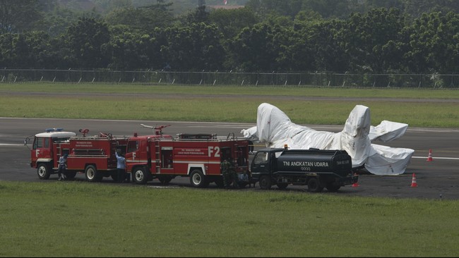 Insiden pesawat F-16 TNI AU yang diperkirakan berjenis Block 25/30 seharga baru USD 70 juta terjadi di fase yang paling berisiko yaitu saat lepas landas.