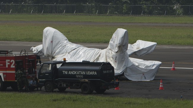 Dipublikasikan atau tidak pengusutan kecelakaan pesawat militer tergantung kebijakan tiap negara. Tapi perlu diingat, jet tempur dibeli dengan anggaran negara.