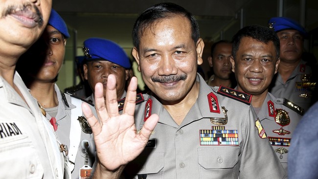 Rapat paripurna DPR yang hanya berlangsung 15 menit itu menyetujui Komisaris Jenderal Badrodin Haiti sebagai Kapolri. Badrodin akan dilantik Jokowi Jumat esok.
