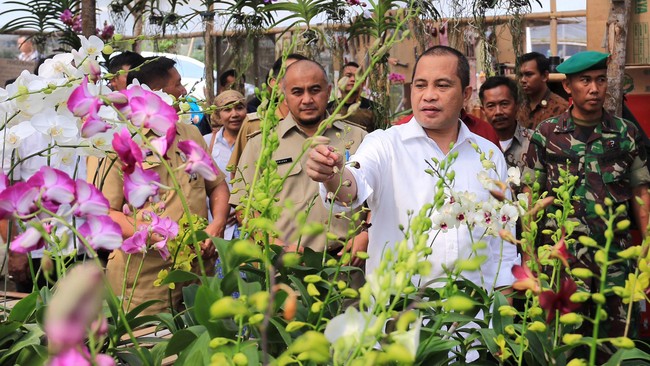 Melalui kerja sama ini Kemendes PDDT dan Perhutani akan memberdayakan lebih dari 5 ribu desa hutan yang tersebar di Jawa dan Madura.
