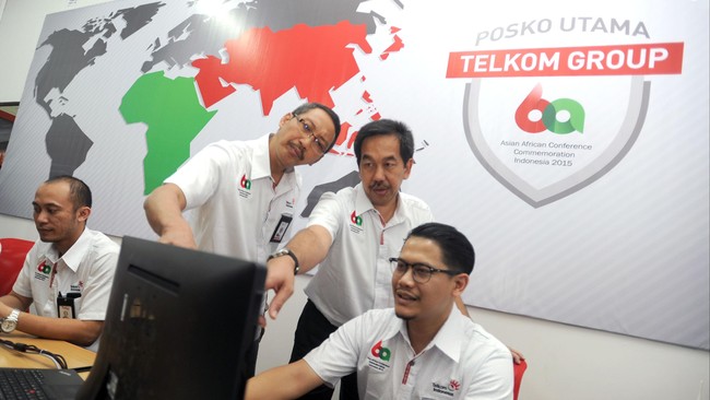 Awaluddin sebelumnya merupakan Direktur Enterprise & Business Service PT Telkom sejak 2012 dan banyak menghabiskan karir di bisnis telekomunikasi.