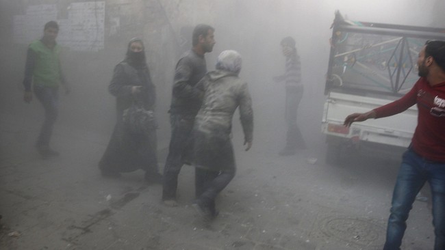 Serangan udara pasukan koalisi pimpinan AS di provinsi Aleppo Suriah menewaskan 52 warga sipil, yang merupakan korban sipil terbesar dalam satu serangan udara.