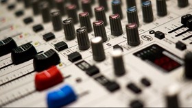 Bocah 11 Tahun Jadi Produser Musik EDM Termuda