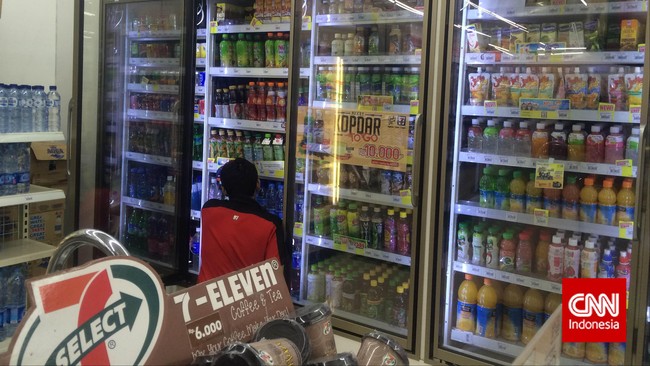 Menteri Perdagangan melarang penjualan minuman beralkohol di minimarket. Tapi industri bir diyakini relatif tak terganggu aturan yang berlaku hari ini.