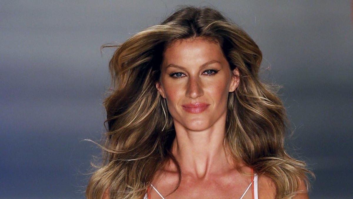Salam Perpisahan Terakhir dari Supermodel Termahal Dunia