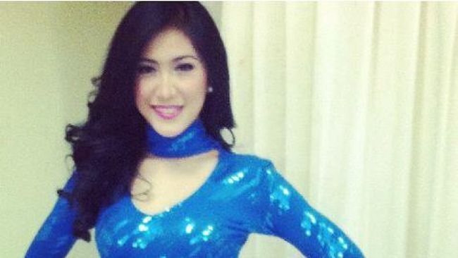 Tjahjadi Djajanata dan Ishak bisa dibilang andal dalam menerjemahkan fenomena meme menjadi lagu dangdut yang populer.