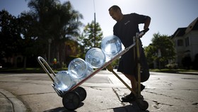 Kota di AS Jual Air Mineral Lebih Mahal dari Soda