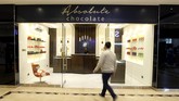Cokelat Surga dari Afrika Bisnis cokelat sedang menggeliat di Afrika. Dibuat dari bahan baku lokal, dikemas secara mewah dan dijual di toko megah tak ubahnya toko perhiasan.