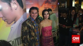 Vino dan Marsha Menembus Kemacetan Jakarta demi Lemang