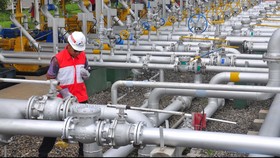 Pipa Terminal BBM Pertamina Bocor, Ribuan Warga Tuban Dievakuasi