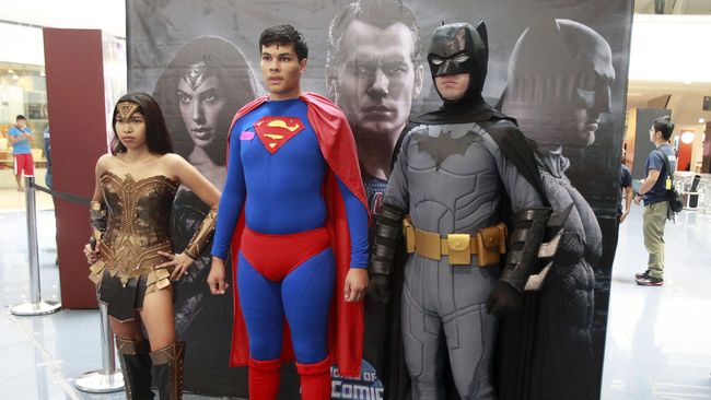 Cuplikan adegan demi adegan yang ditampilkan sontak mengundang banyak reaksi dari para pecinta DC Comics.