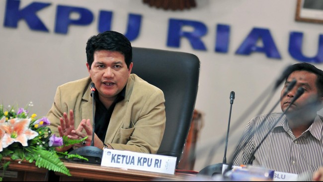 Konsep petahana (incumbent) masih menjadi perdebatan lantaran surat edaran yang dikeluarkan KPU membuka ruang politik dinasti di beberapa daerah.