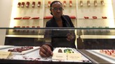 Cokelat Surga dari Afrika Bisnis cokelat sedang menggeliat di Afrika. Dibuat dari bahan baku lokal, dikemas secara mewah dan dijual di toko megah tak ubahnya toko perhiasan.