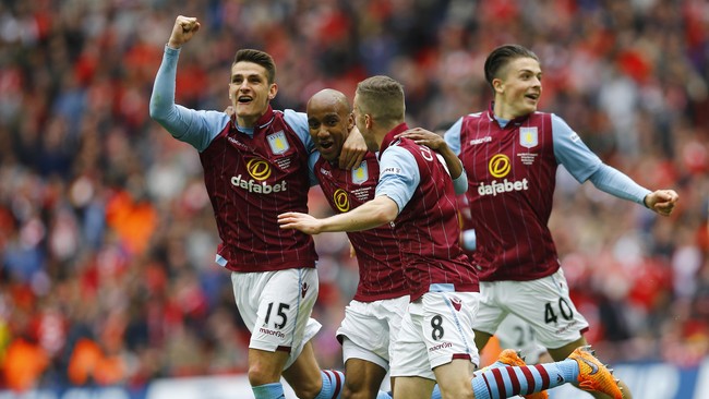 Keputusan Fabian Delph untuk bergabung dengan Manchester City akhirnya membuat dirinya dicap pengkhianat oleh suporter Aston Villa.