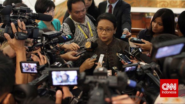 Indonesia Serukan Persatuan Asia-Afrika untuk Palestina Indonesia menyerukan persatuan Asia dan Afrika untuk mendukung kemerdekaan Palestina melalui solusi dua negara, yang sesuai dengan semangat KAA pada 1955.