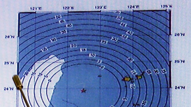 Gempa berkekuatan 6,8 SR mengguncang Taiwan dan Jepang, namun tak ada ancaman tsunami.