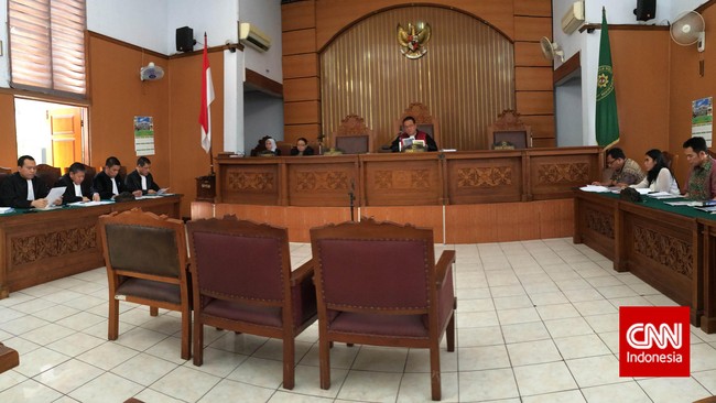 Pimpinan KPK sempat menanyakan opsi surat edaran MA (SEMA) untuk bisa dikeluarkan untuk bisa membatasi kewenangan hakim dalam putusan praperadilan
