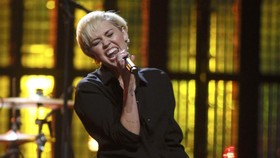 Miley Cyrus dan Liam Hemsworth Dikabarkan Menikah