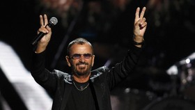 Giliran Ringo Starr Batalkan Konser karena Bela LGBT