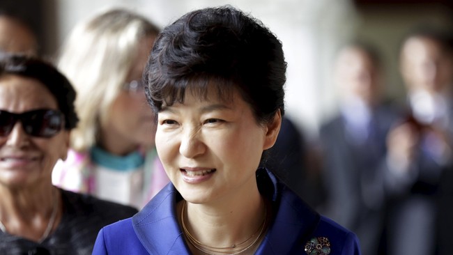 Korea Selatan akan menjadi penengah antara Jepang dan China ketika tiga negara besar Asia tersebut mengadakan pertemuan trilateral pada Minggu (1/11).