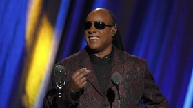 Stevie Wonder: Michael Jackson Raja Pop, Prince Maharaja