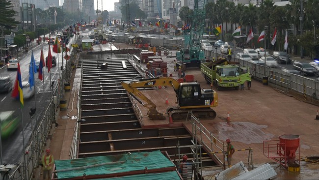 Menurut Kepala BPKAD DKI Jakarta Heru Budihartono, bulan ini pencairan APBD DKI Jakarta mulai dilakukan dimulai dari SKPD yang punya anggaran besar.