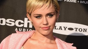 Miley Cyrus: Bercinta Perkara Mudah, Bicara yang Susah