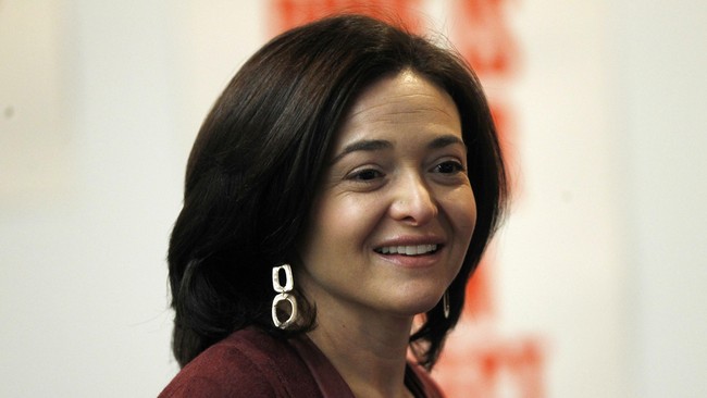 Tak butuh waktu lama bagi Sherly Sandberg untuk larut dalam kesedihan setelah ditinggal mendiang suaminya.