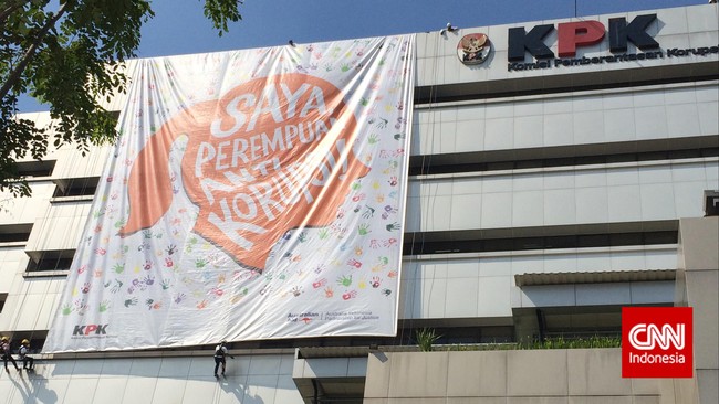 Menurut Ruki, jika ada perempuan jadi pimpinan KPK maka akan jadi sebuah terobosan besar dalam pemberantasan korupsi di Indonesia.