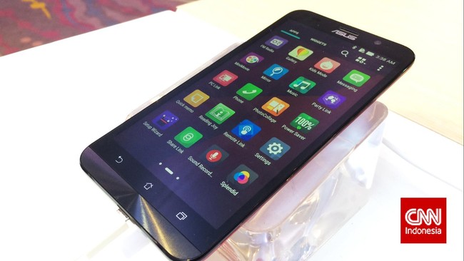 Asus menargetkan jual delapan juta unit ponsel di 2015. Lebih tinggi dari angka yang direncanakan Samsung diperiode yang sama.
