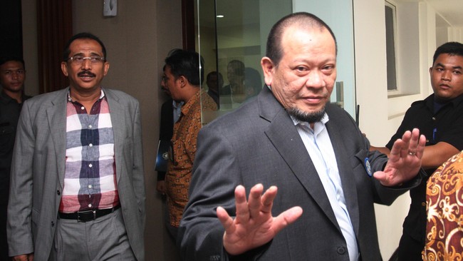 La Nyalla mengklaim tak punya kaitan dengan mantan Anggota DPRD Provinsi Jawa Timur Kusnadi yang telah ditetapkan KPK sebagai tersangka.