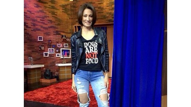 Davina Veronica sebagai CEO Garda Satwa Indonesia, mendukung kampanye "Dogs Are Not Food". Ia dipilih jadi salah satu perempuan pembawa perubahan.