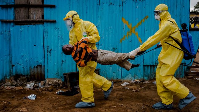 Sebuah percobaan di Guinea menemukan vaksin Ebola yang seratus persen efektif.