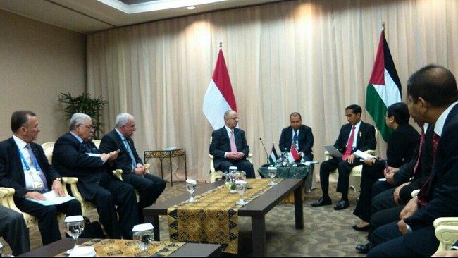 Bertemu dengan PM Palestina, Presiden Jokowi menyampaikan dukungan penuh terhadap kemerdekaan Palestina dan aksi konkret terkait dukungan itu.