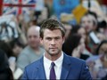 Aksi Chris Hemsworth Jadi Pawang Alien di 'Men in Black'