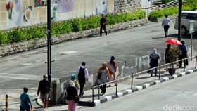 Penutupan Jalan Sesi Kedua KAA Dimulai
