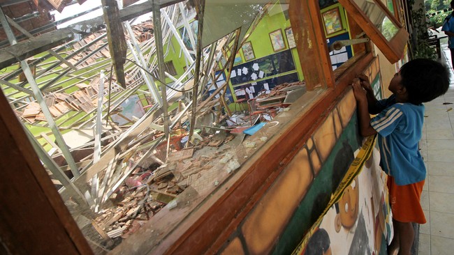 Neraca Pendidikan Daerah (NPD) diklaim sebagai pusat data informasi pendidikan dan dianggap sebagai kaca pembesar bagi situasi pendidikan di daerah.
