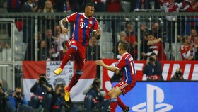 Lawan Porto, Munich Pesta Lima Gol di Babak I