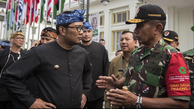 PAN juga menyiapkan dua kandidat internal yakni Primus Yustisio dan Desy Ratnasari untuk maju dalam Pilkada Jawa Barat 2018.