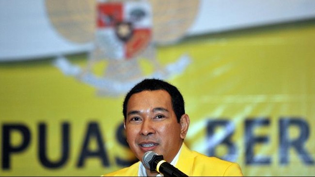 Mantan Ketua Tim Sukses Tommy di Munas Golkar Riau mengatakan putra bungsu Soeharto itu siap aktif kembali di Golkar untuk 'merebut' partai warisan sang ayah.