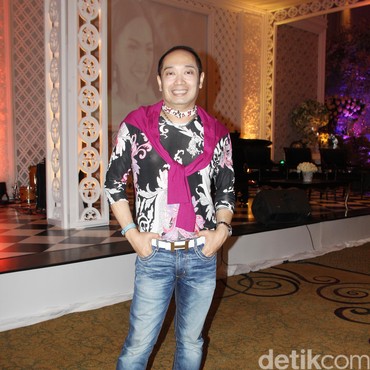 Ternyata, Anak dan Adik Adjie Notonegoro Juga Pilih Pindah Agama