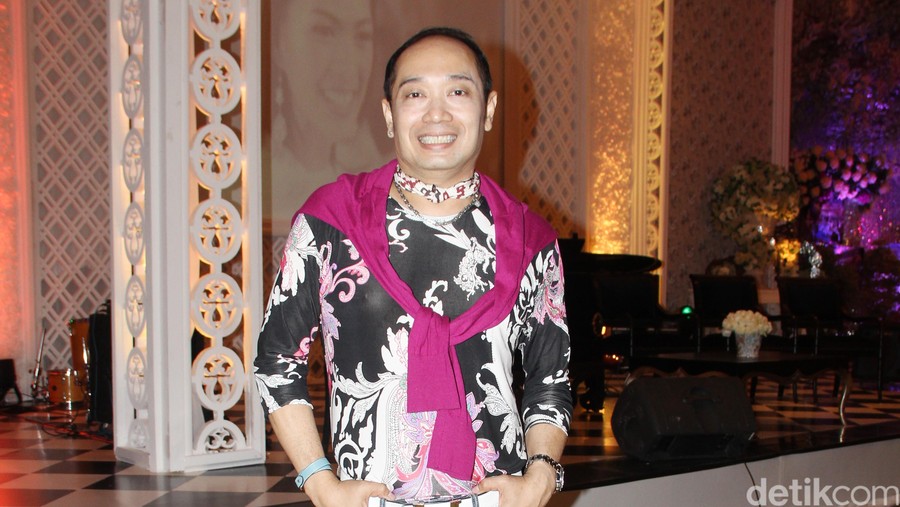 Desainer Adjie Notonegoro disela-sela acara Bazaar Wedding Exhibition 2012. Jakarta, 05 April 2012. Mohammad Abduh/Detikcom