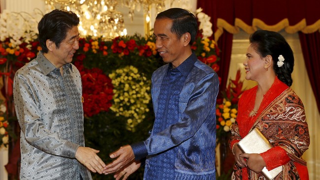 Jokowi dijadwalkan menjamu PM Jepang Shinzo Abe di Istana Bogor akhir pekan ini, dengan agenda utama membahas rencana kerja sama di bidang ekonomi.