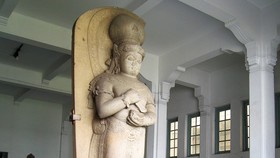 Upacara Berdarah di Balik Patung Raksasa Museum Nasional