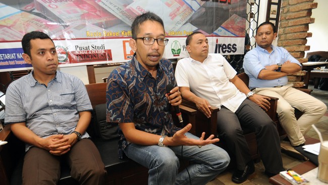 Wakil Ketua KPK Saut Situmorang mengatakan cara terbaik menghentikan efek jera koruptor adalah menghukum mati pelaku.