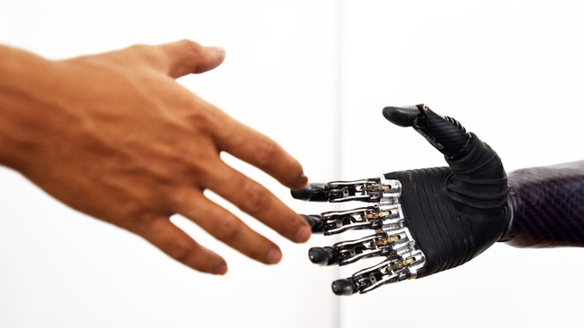 Kota ini seperti pada umumnya kota di Amerika Serikat. Namun tidak ada manusia di dalamnya, melainkan hanya sekumpulan robot hingga drone.