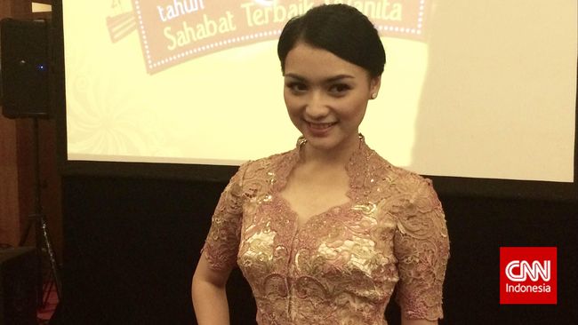 Di tengah kesibukannya, perempuan yang akrab disapa Ciki itu ternyata punya pekerjaan lain. Siapa sangka Ciki adalah seorang juragan kontrakan.